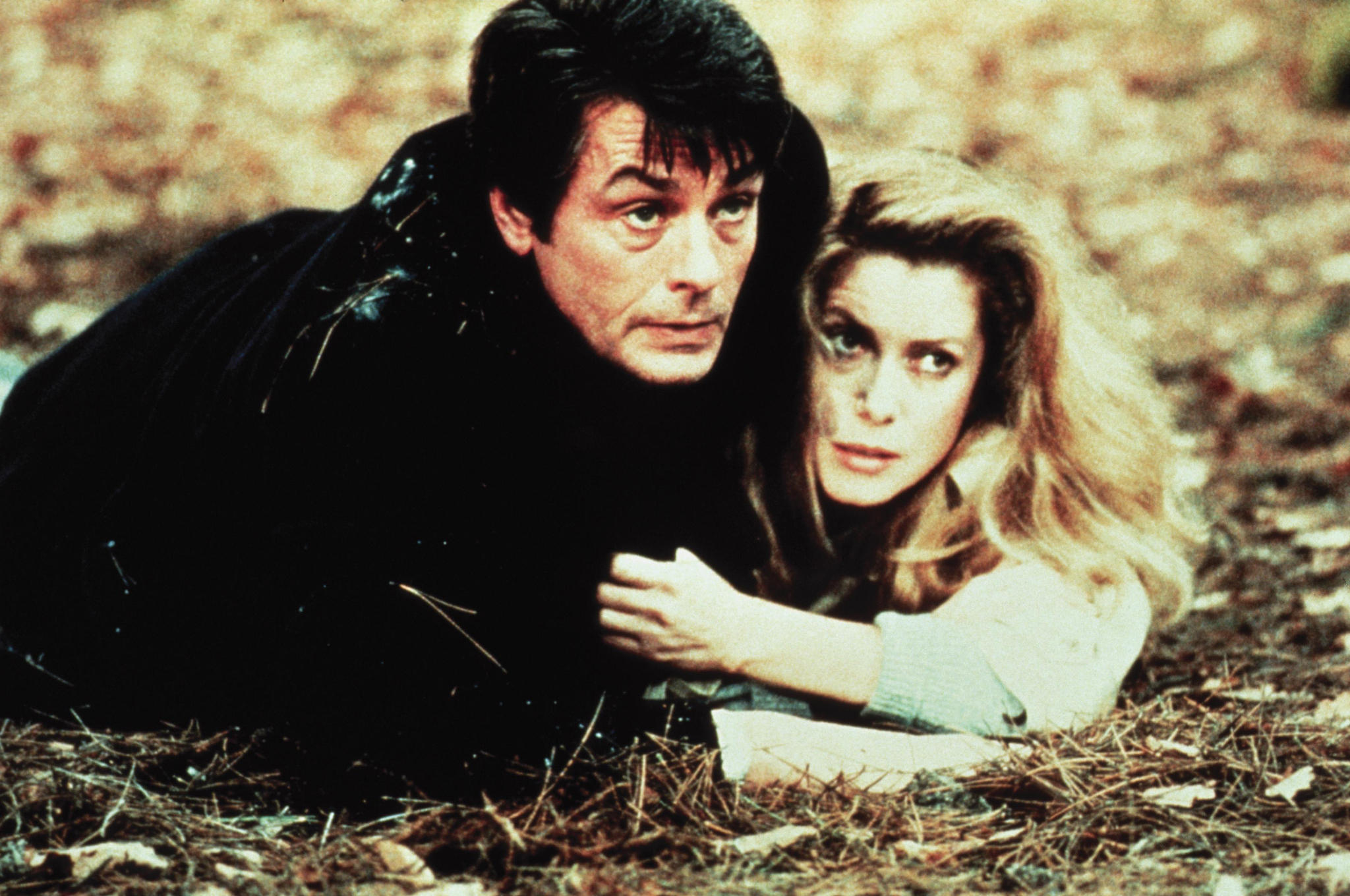 Still of Catherine Deneuve and Alain Delon in Le choc (1982)