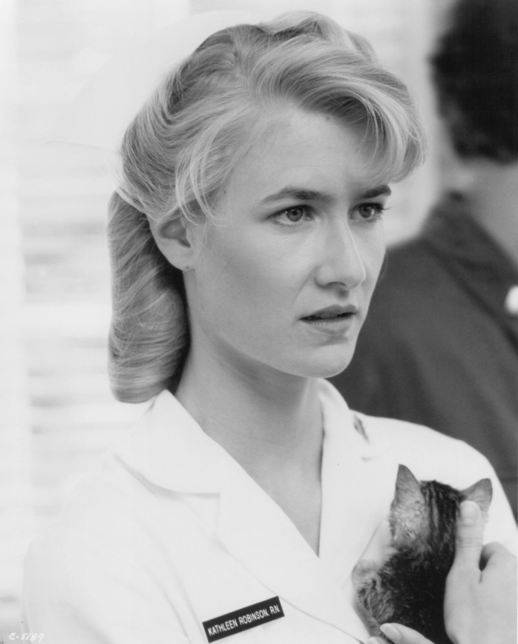 Still of Laura Dern in Fat Man and Little Boy (1989)