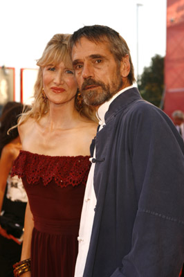 Laura Dern and Jeremy Irons at event of Inland Empire (2006)