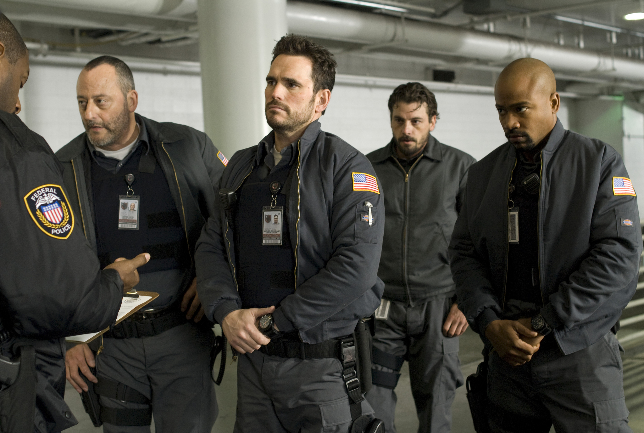 Still of Matt Dillon, Jean Reno and Columbus Short in Armored (2009)