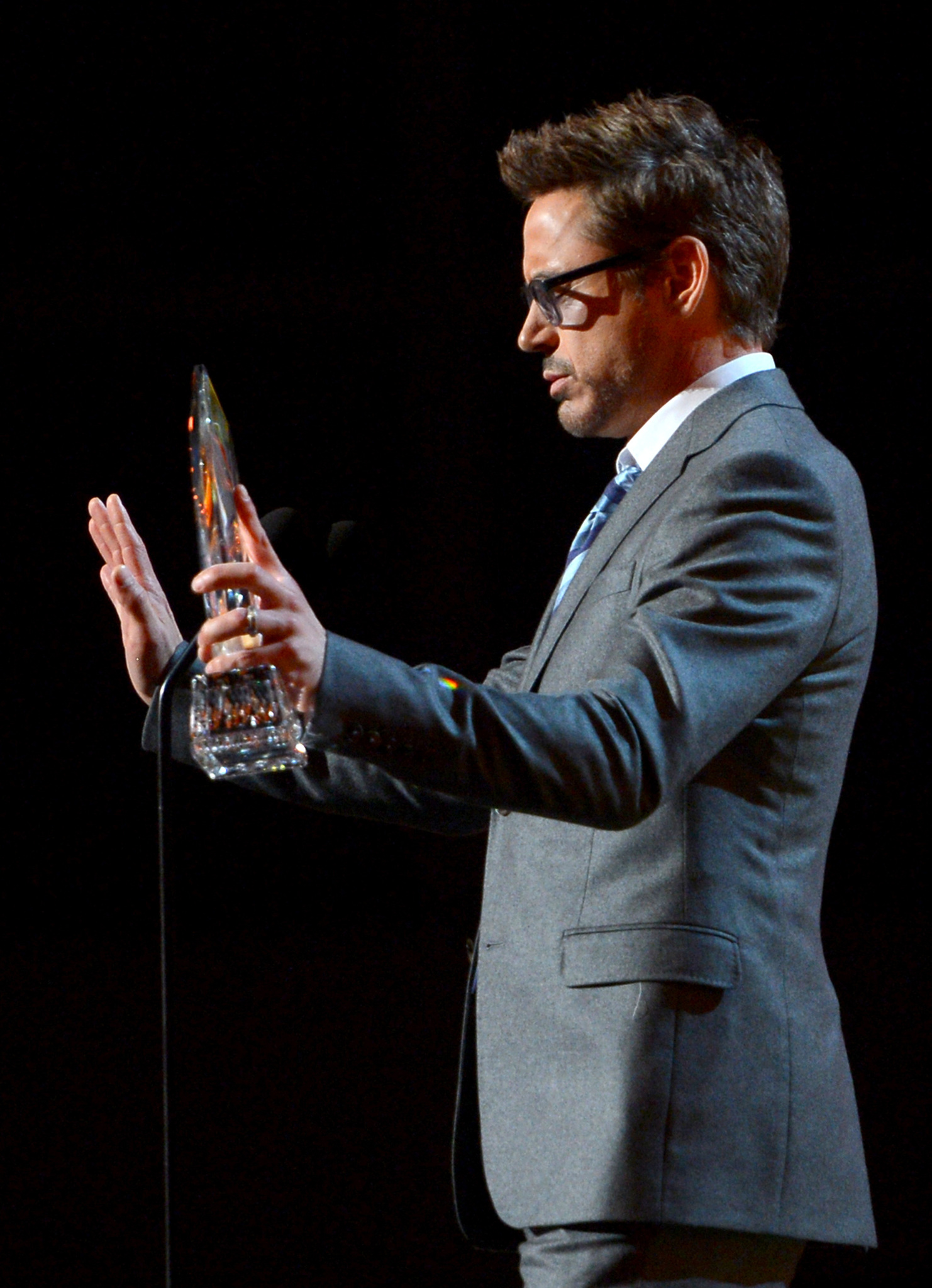 Robert Downey Jr. at event of The 39th Annual People's Choice Awards (2013)