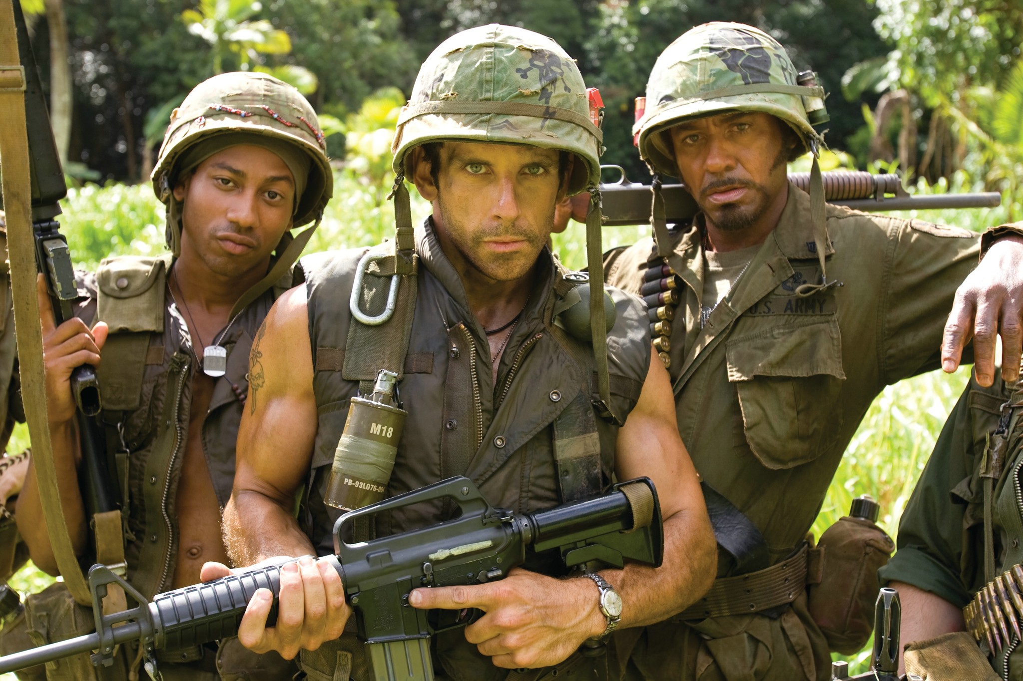 Still of Robert Downey Jr., Ben Stiller and Brandon T. Jackson in Griaustinis tropikuose (2008)