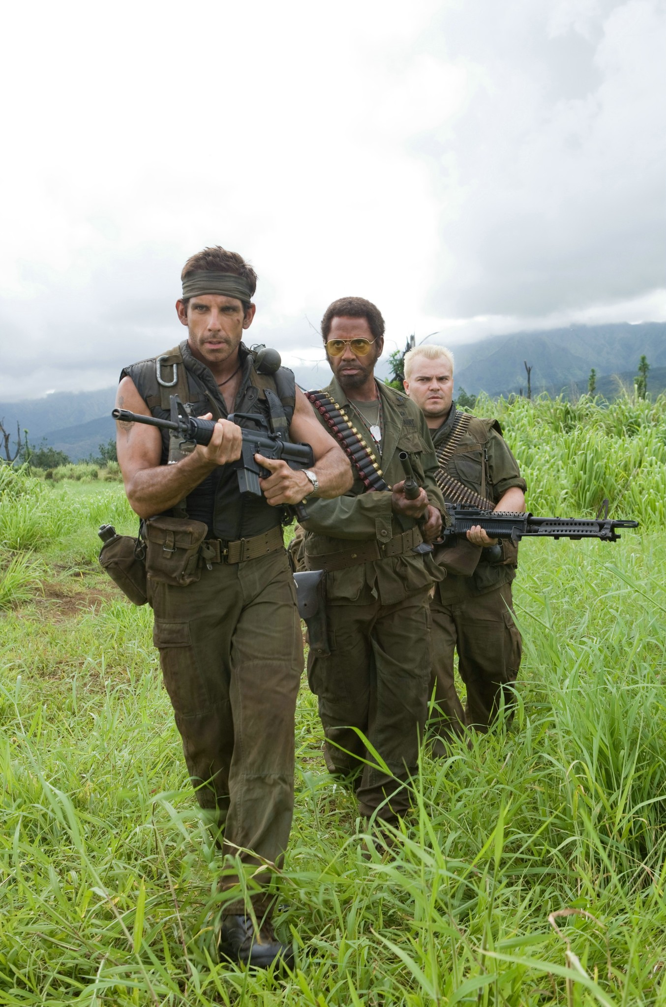 Still of Robert Downey Jr., Ben Stiller and Jack Black in Griaustinis tropikuose (2008)