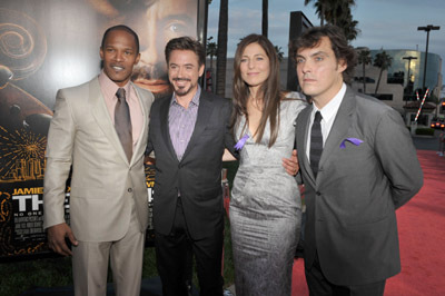Robert Downey Jr., Catherine Keener, Jamie Foxx and Joe Wright at event of The Soloist (2009)