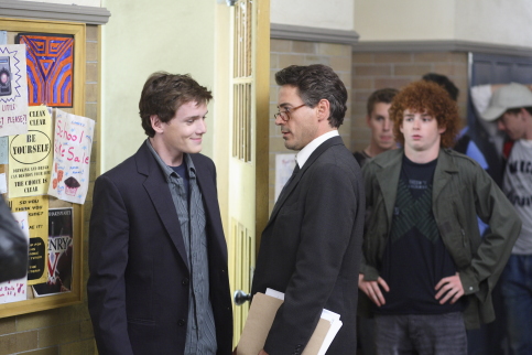 Still of Robert Downey Jr. and Anton Yelchin in Charlie Bartlett (2007)