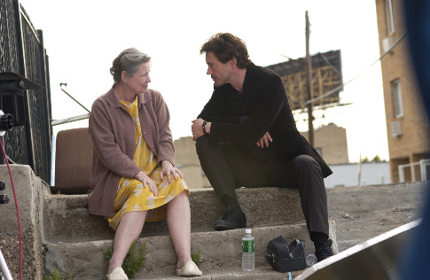 Still of Robert Downey Jr. and Dianne Wiest in A Guide to Recognizing Your Saints (2006)