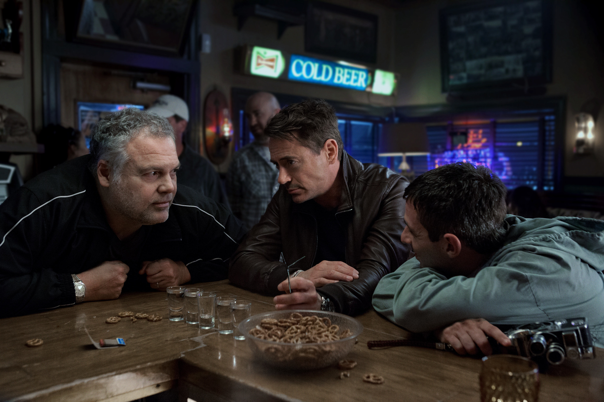 Still of Vincent D'Onofrio, Robert Downey Jr. and Jeremy Strong in Teisejas (2014)
