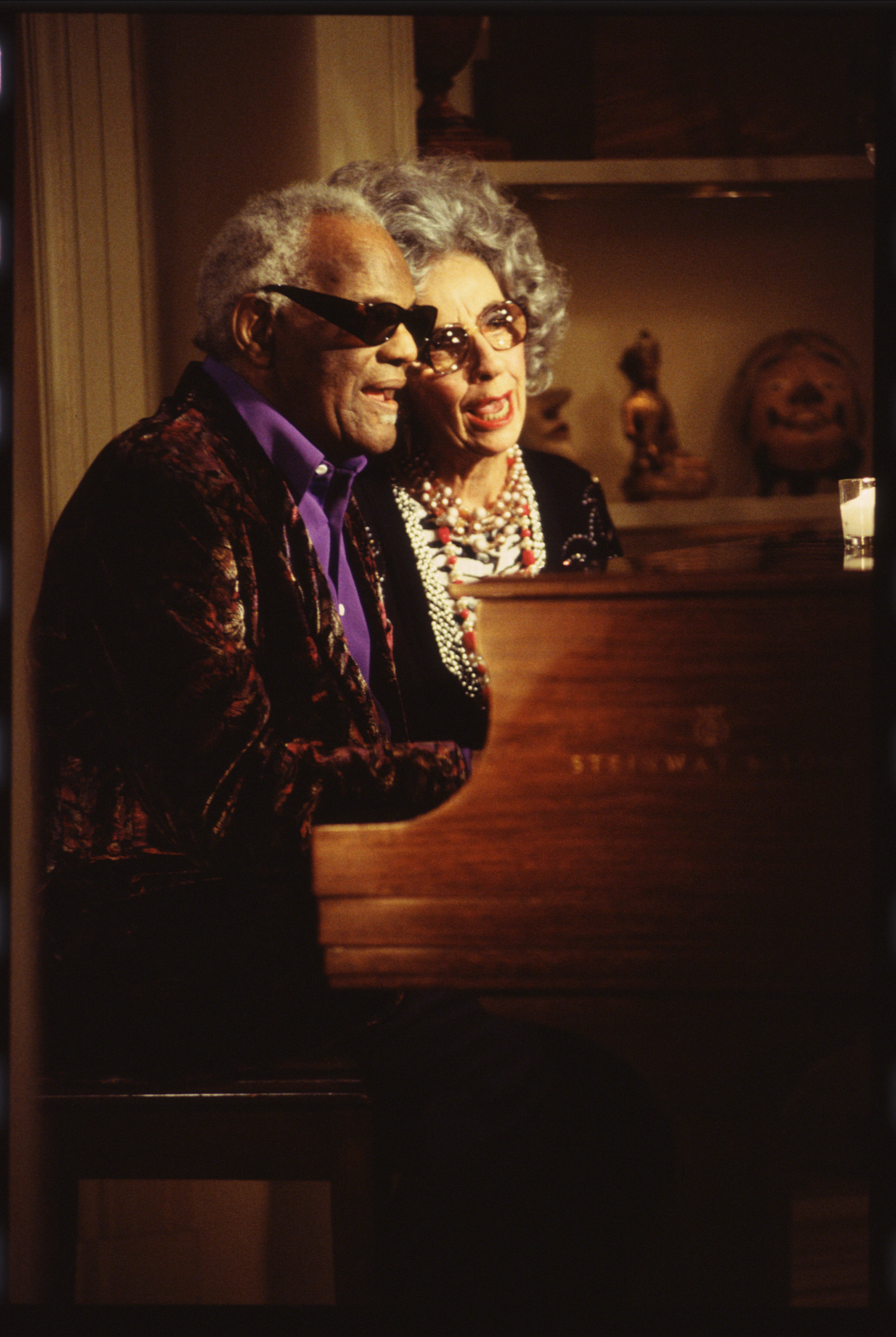 Still of Fran Drescher and Ray Charles in The Nanny (1993)
