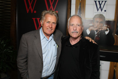 Richard Dreyfuss and Martin Sheen at event of W. (2008)