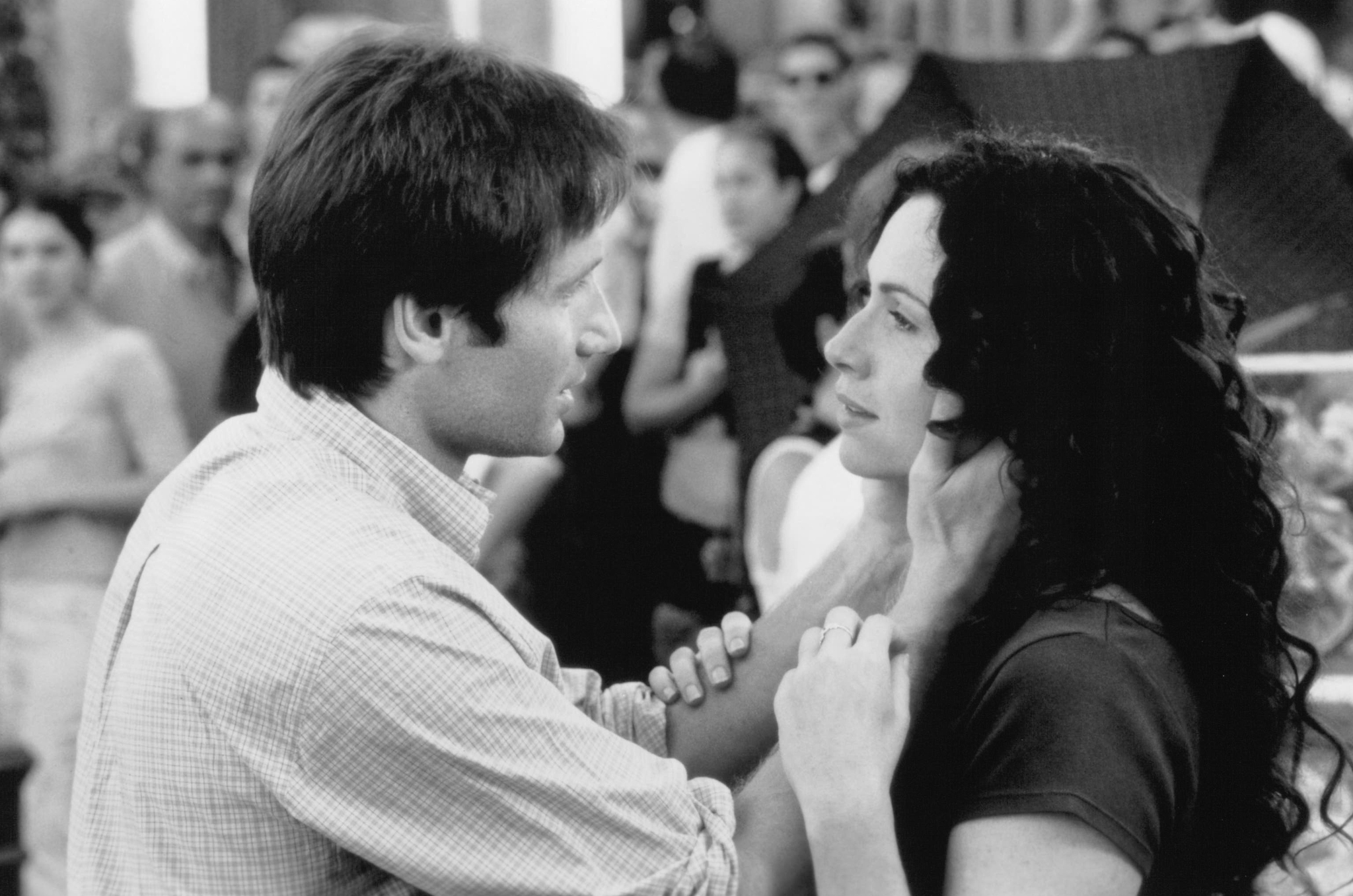 Still of David Duchovny and Minnie Driver in Return to Me (2000)