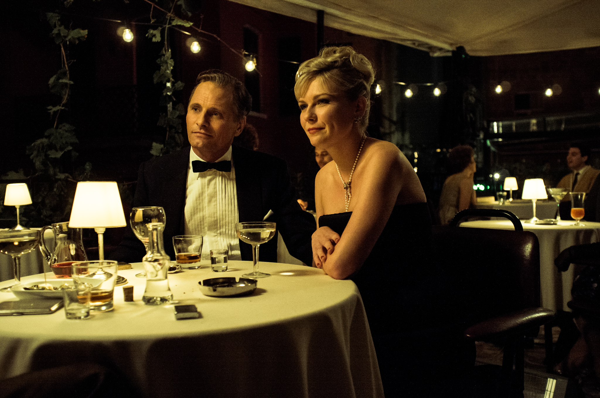 Still of Kirsten Dunst and Viggo Mortensen in The Two Faces of January (2014)