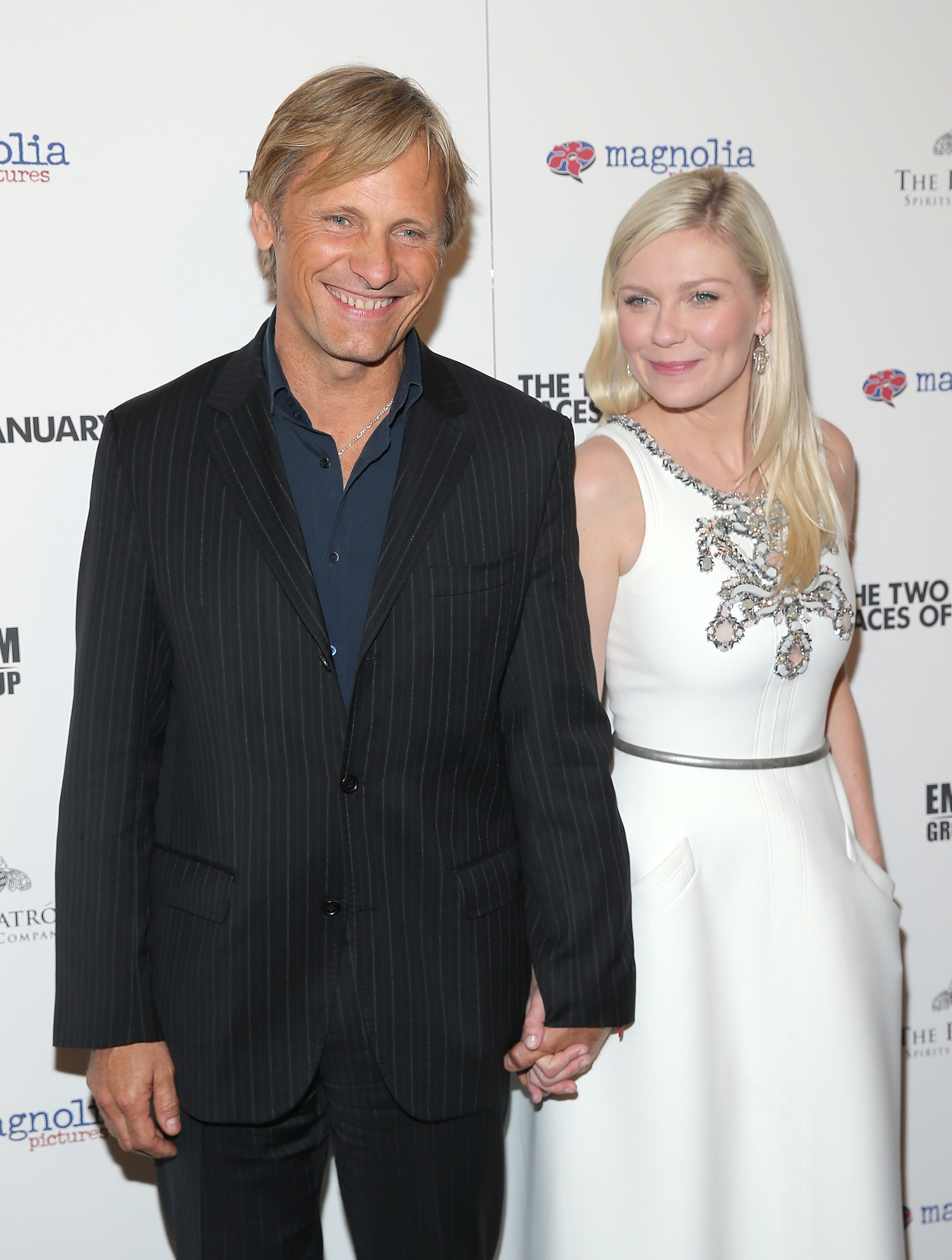 Kirsten Dunst and Viggo Mortensen at event of The Two Faces of January (2014)