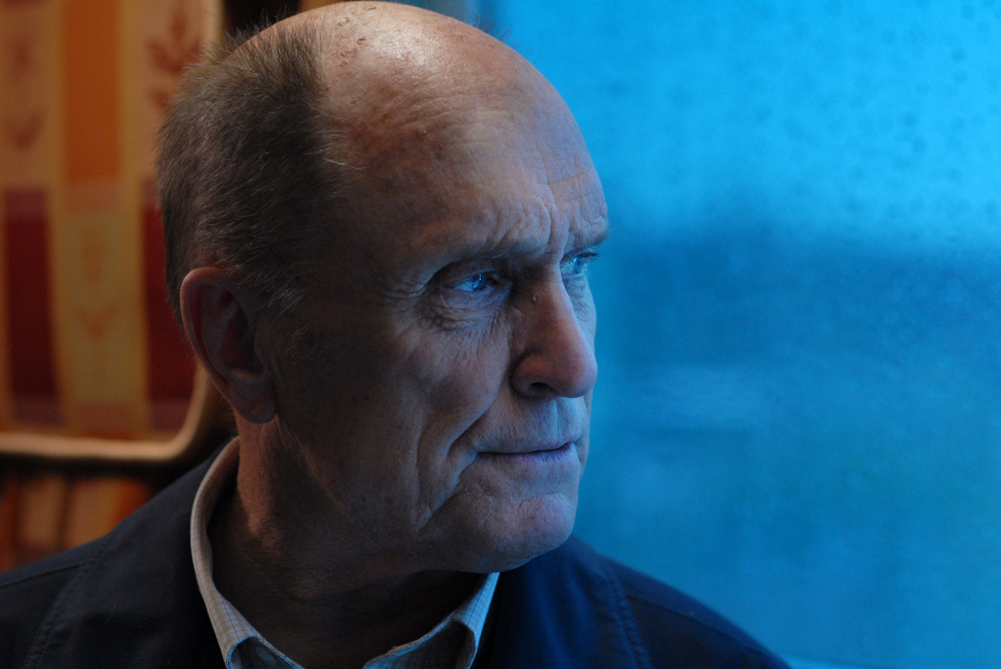 Still of Robert Duvall in We Own the Night (2007)