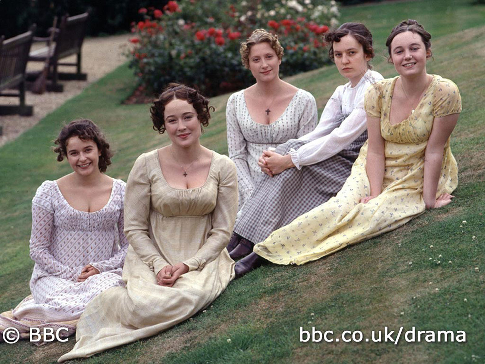 Still of Jennifer Ehle, Lucy Briers, Susannah Harker, Polly Maberly and Julia Sawalha in Pride and Prejudice (1995)