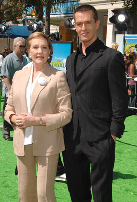 Julie Andrews and Rupert Everett at event of Srekas treciasis (2007)