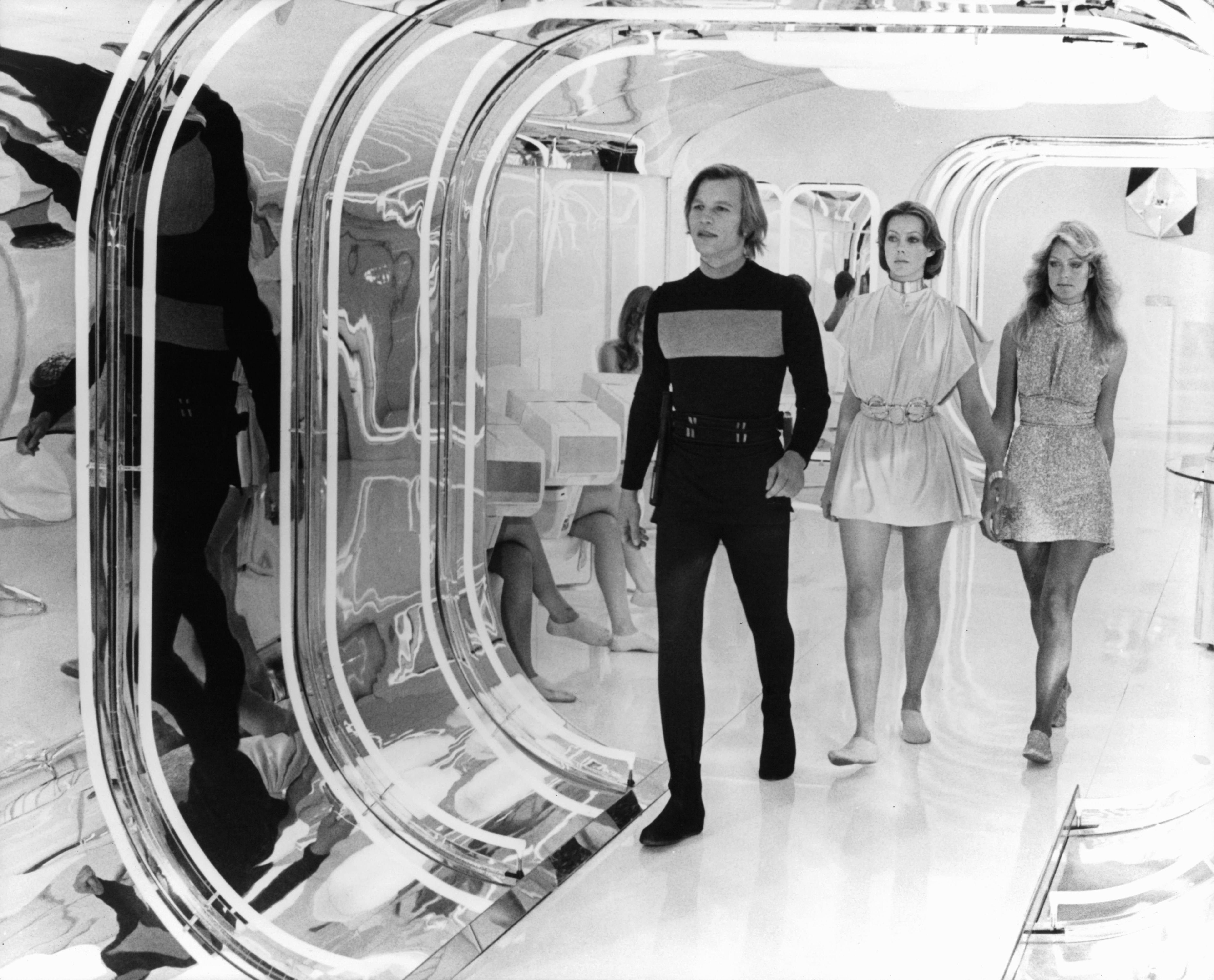 Still of Jenny Agutter, Farrah Fawcett and Michael York in Logan's Run (1976)