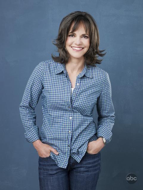 Still of Sally Field in Brothers & Sisters (2006)