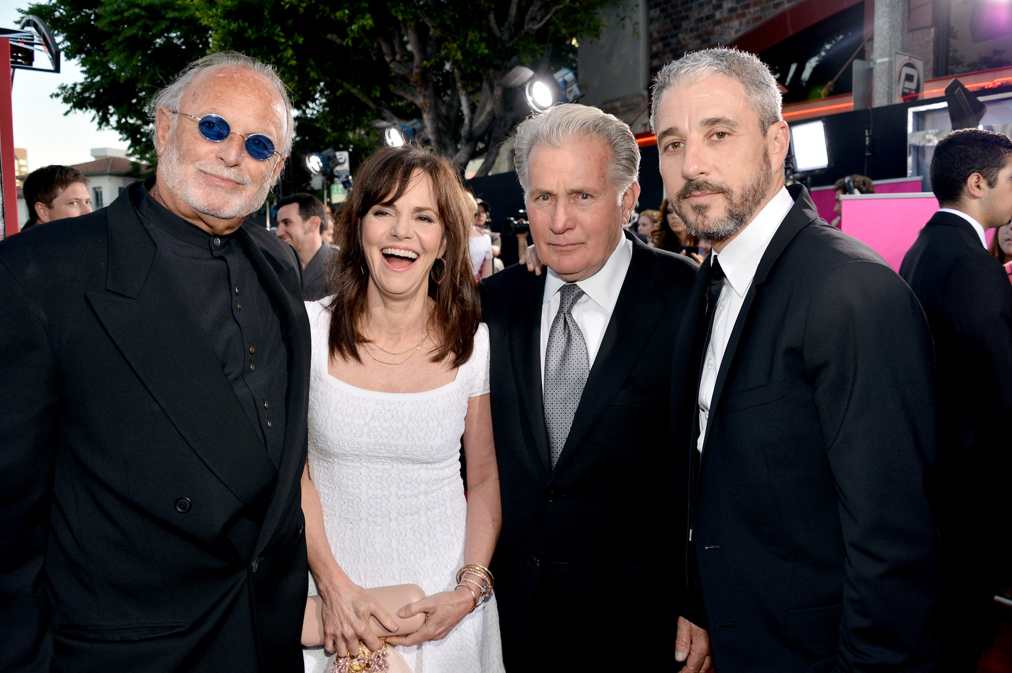 Sally Field, Martin Sheen and Avi Arad at event of Nepaprastas Zmogus-Voras (2012)