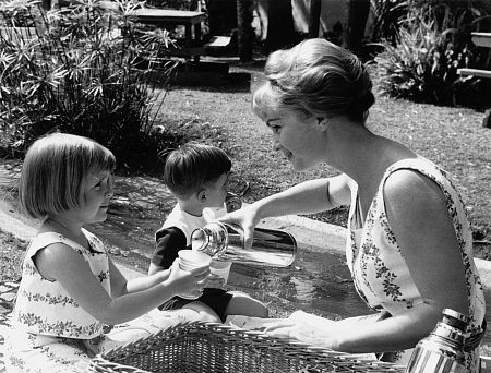 Debbie Reynolds with daughter Carrie and son Todd