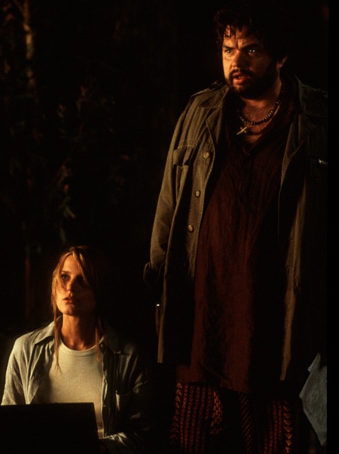 Still of Bridget Fonda and Oliver Platt in Lake Placid (1999)
