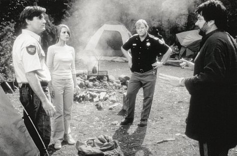 Still of Bridget Fonda, Bill Pullman, Oliver Platt and Brendan Gleeson in Lake Placid (1999)
