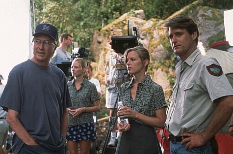 Bridget Fonda, Bill Pullman and Steve Miner in Lake Placid (1999)
