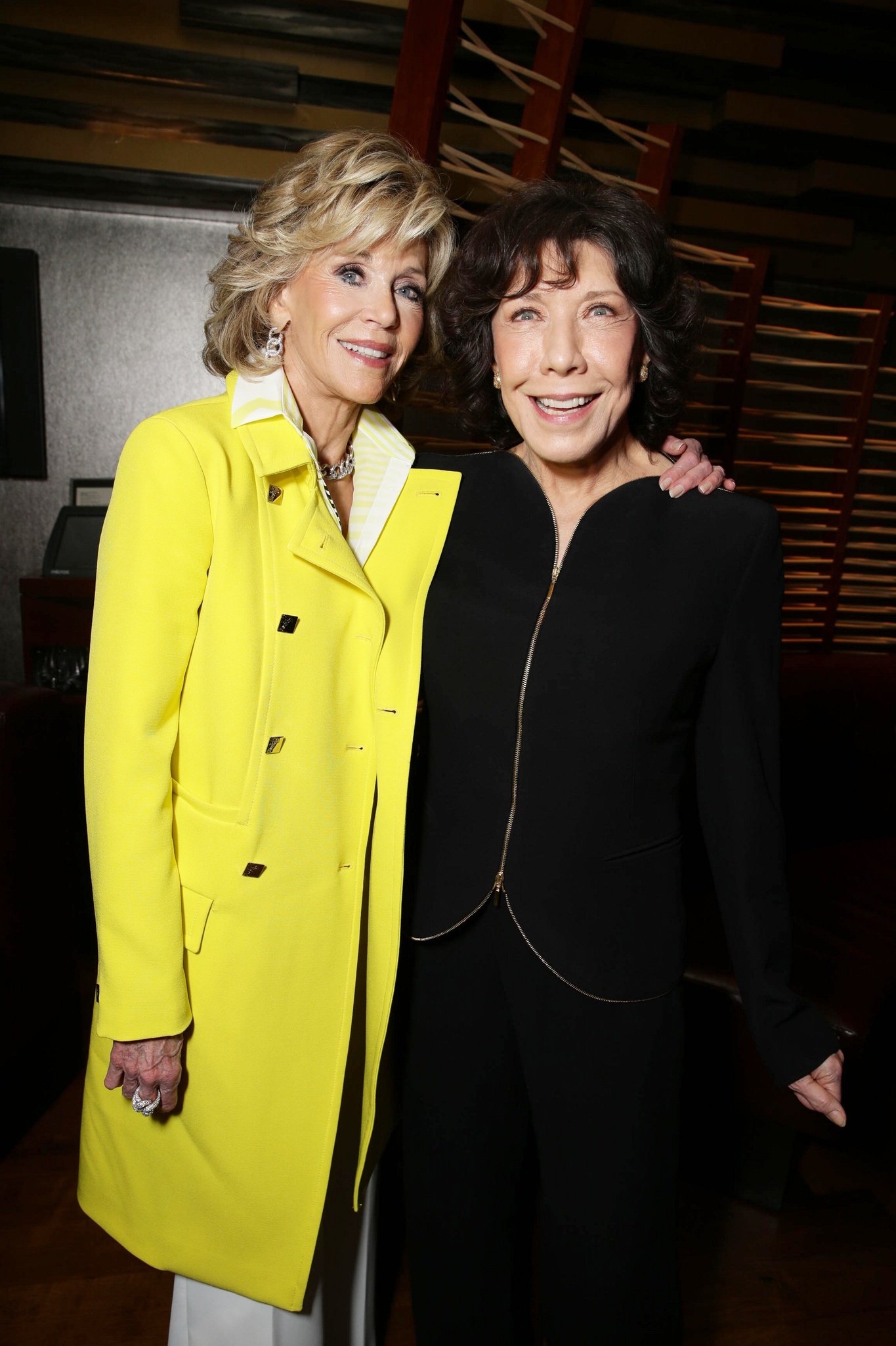 Jane Fonda and Lily Tomlin at event of Grace and Frankie (2015)