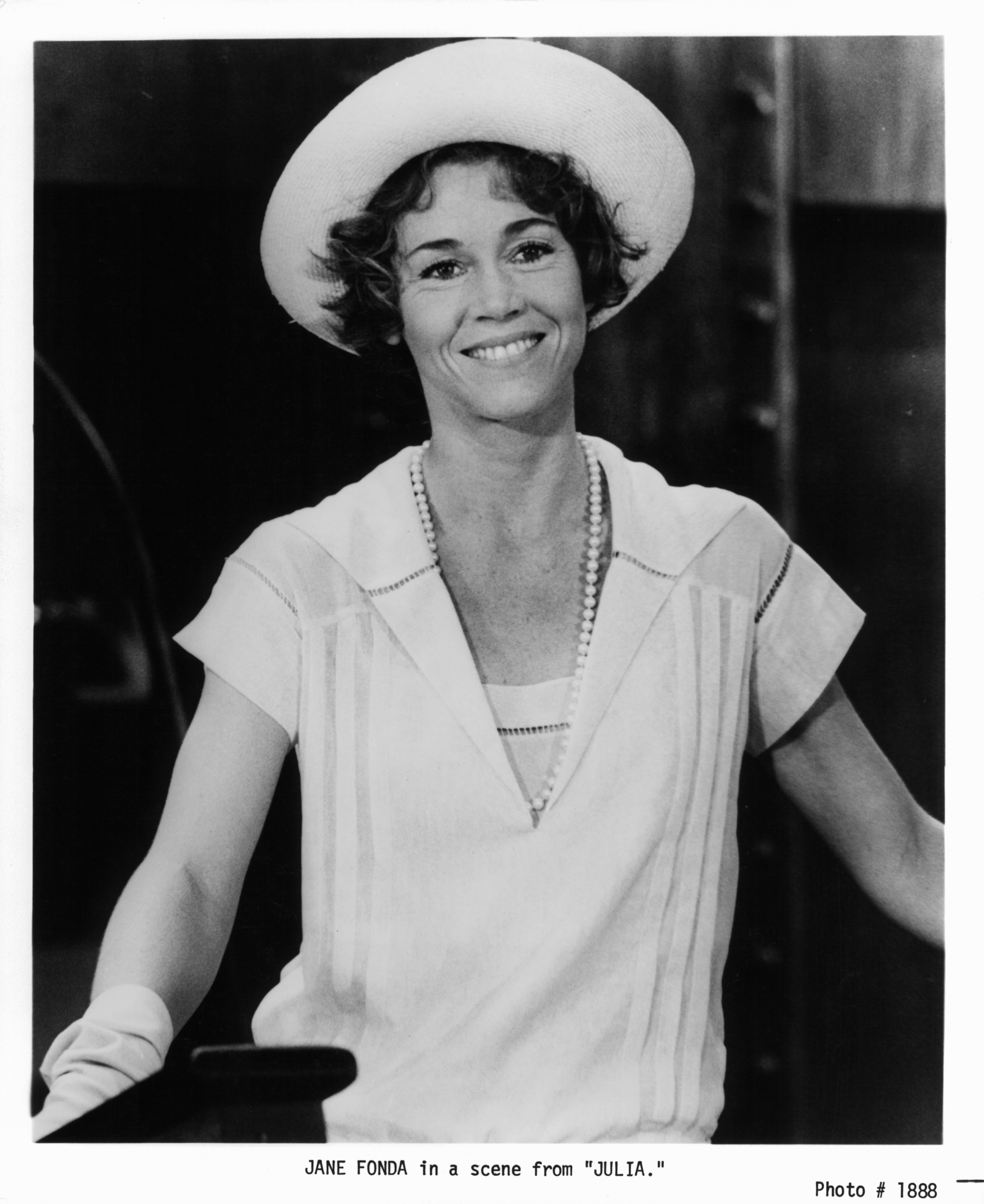 Still of Jane Fonda in Julia (1977)