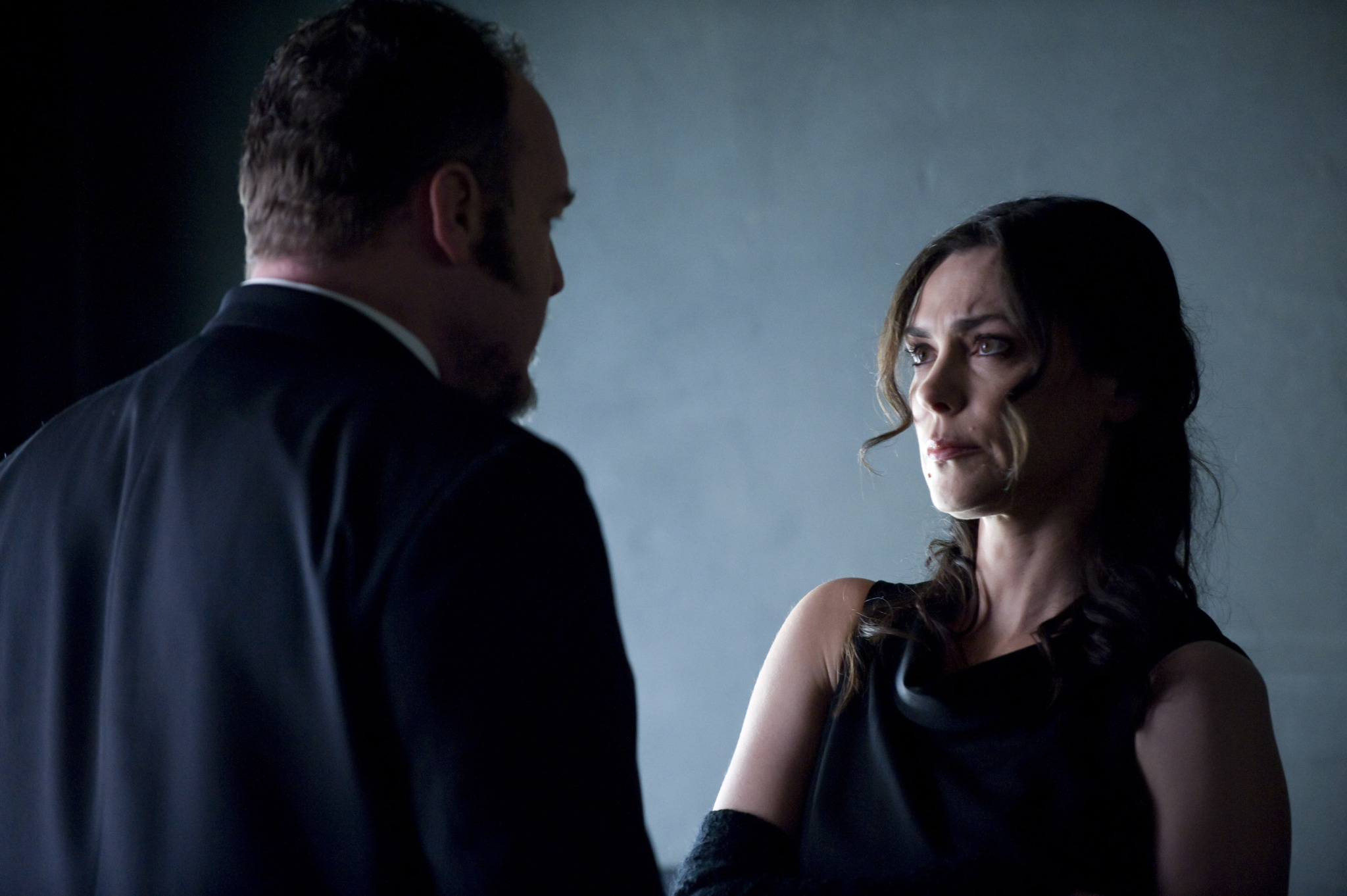 Still of Michelle Forbes and Brent Sexton in Zmogzudyste (2011)