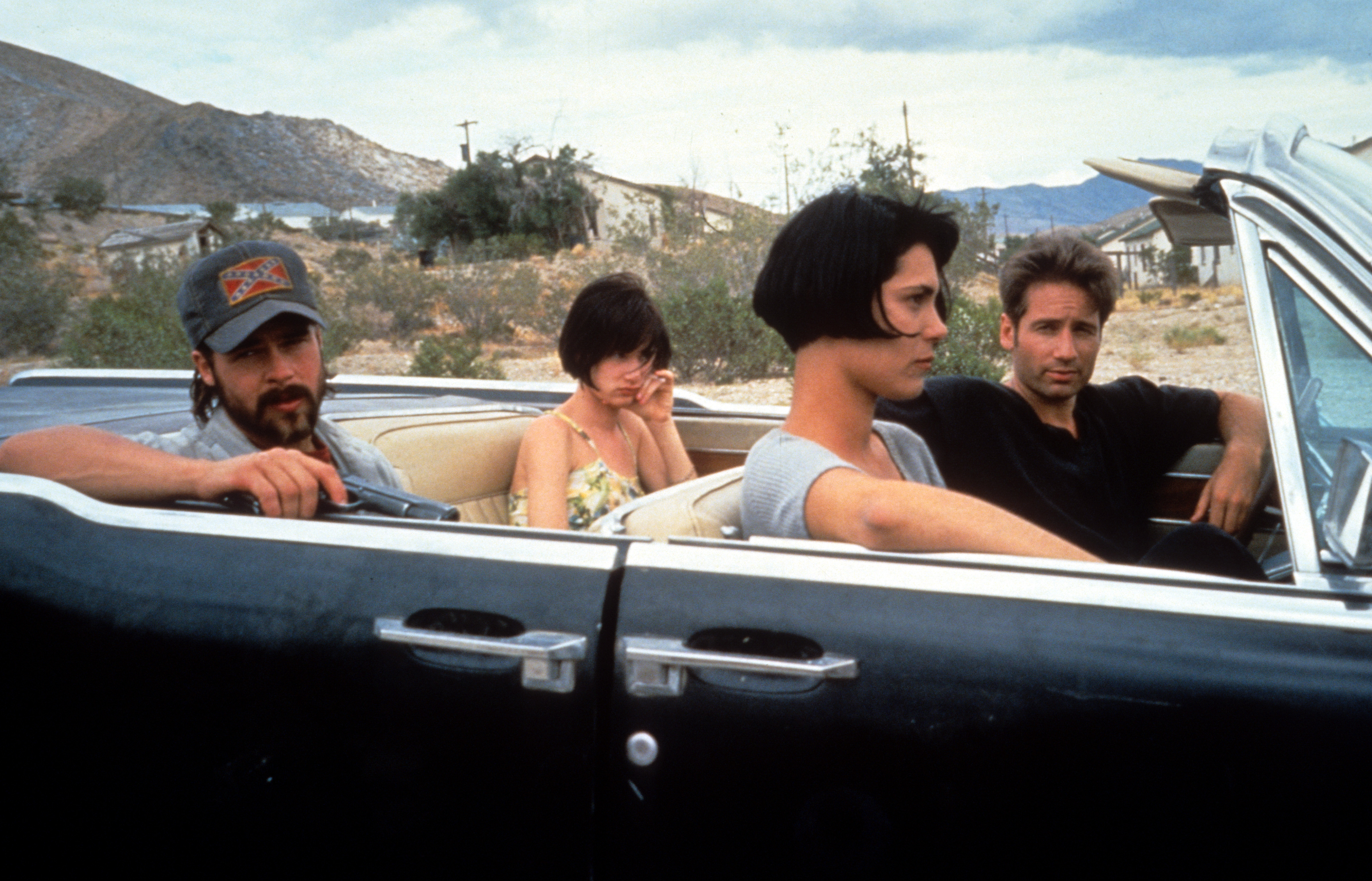 Still of Brad Pitt, David Duchovny, Michelle Forbes and Juliette Lewis in Kalifornia (1993)