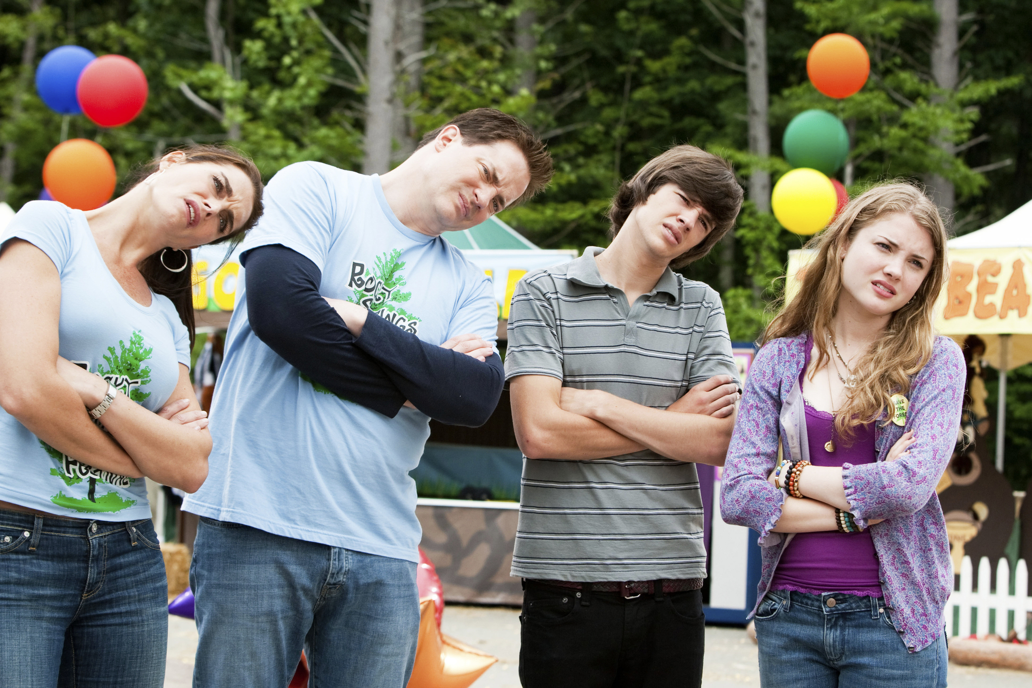 Still of Brooke Shields, Brendan Fraser, Skyler Samuels and Matt Prokop in Furry Vengeance (2010)