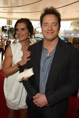 Brooke Shields and Brendan Fraser at event of Furry Vengeance (2010)