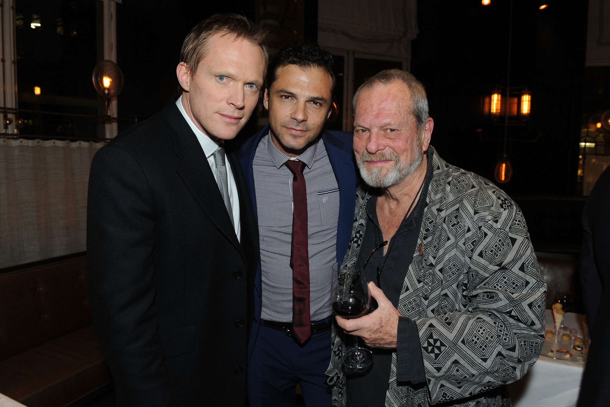 Terry Gilliam, Paul Bettany and Jonny Pasvolsky at event of Usuotasis Ponas Mortdecai (2015)