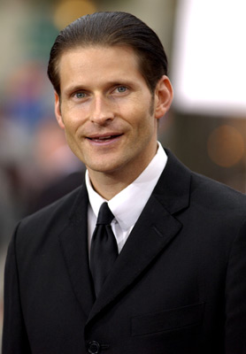 Crispin Glover at event of Charlie's Angels: Full Throttle (2003)