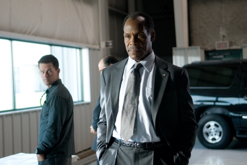 Still of Mark Wahlberg and Danny Glover in Snaiperis (2007)