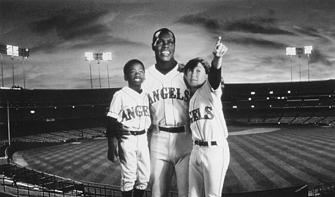 Still of Danny Glover, Milton Davis Jr. and Joseph Gordon-Levitt in Angels in the Outfield (1994)