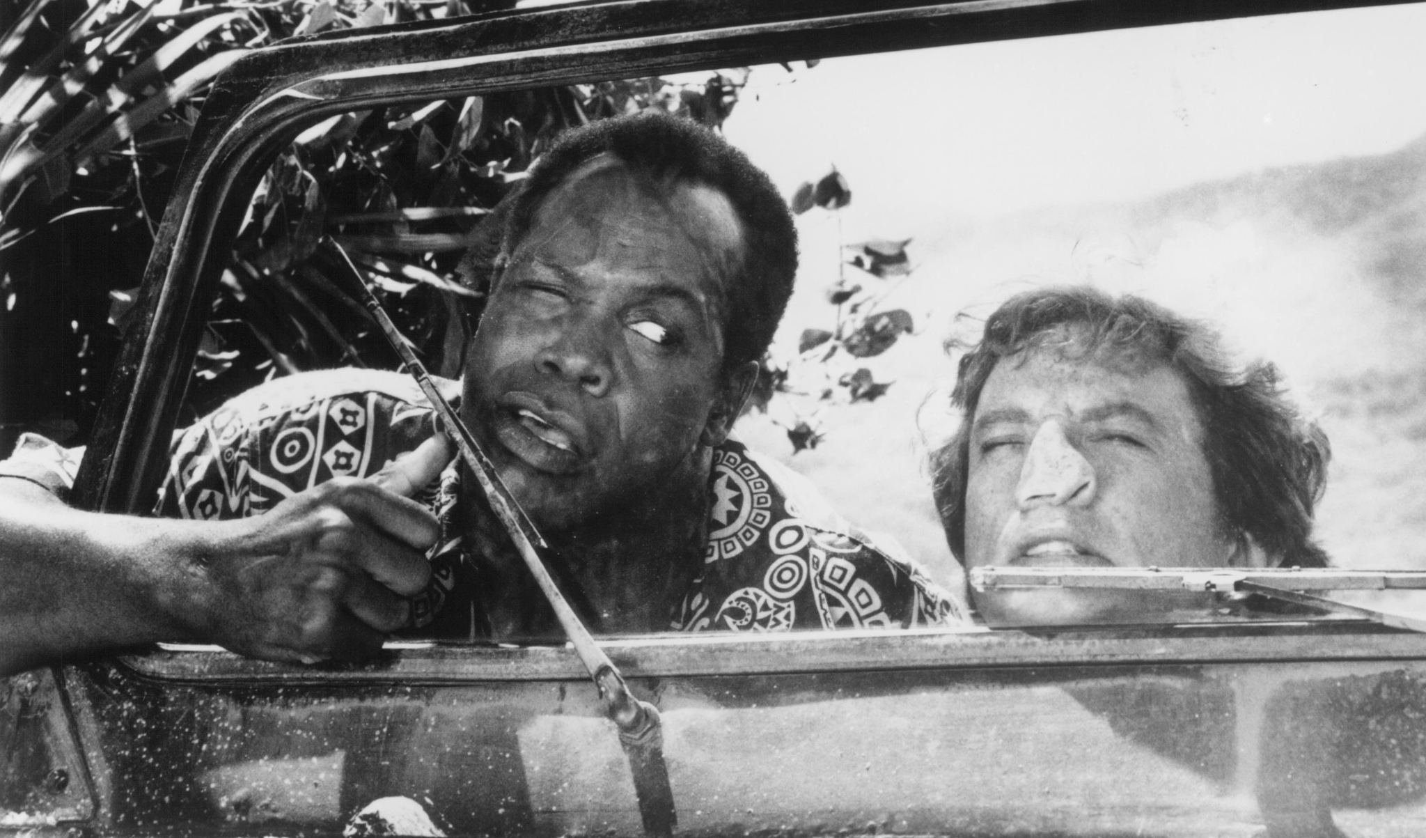 Still of Danny Glover and Martin Short in Pure Luck (1991)