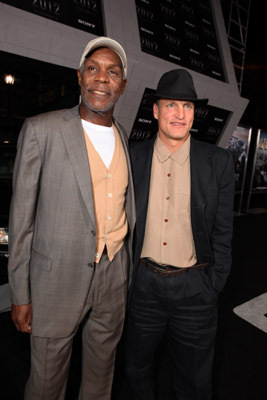 Danny Glover and Woody Harrelson at event of 2012 (2009)