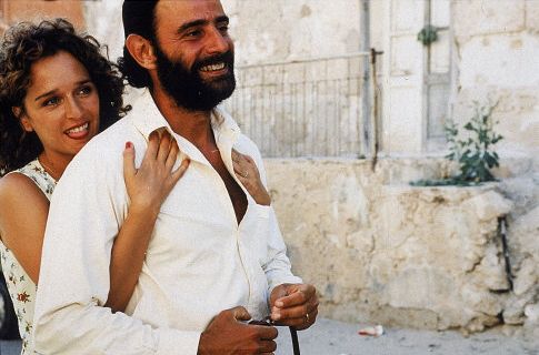 Still of Valeria Golino and Vincenzo Amato in Respiro (2002)