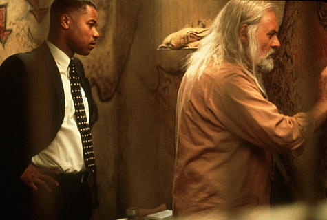 Still of Anthony Hopkins and Cuba Gooding Jr. in Instinct (1999)