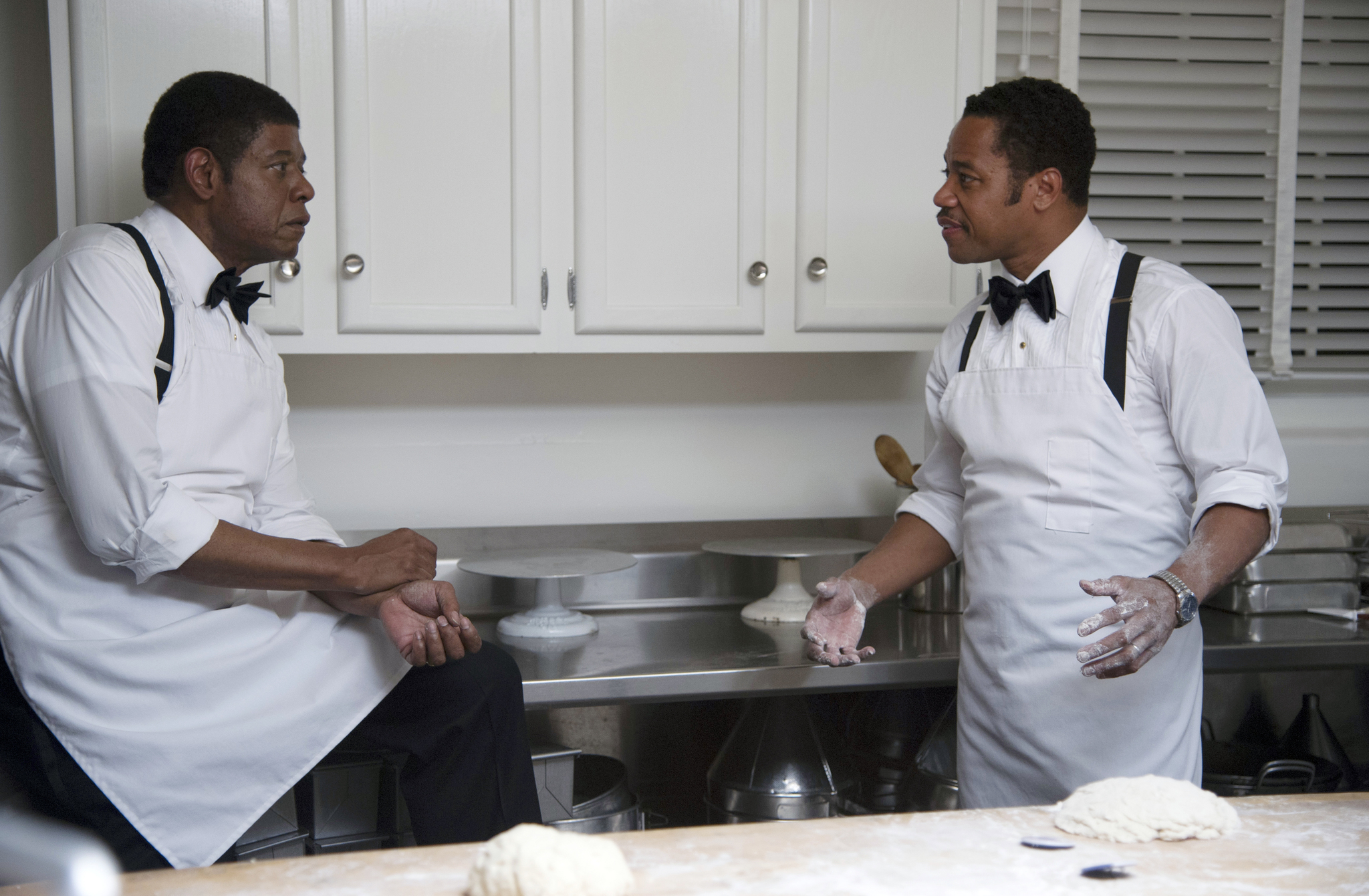 Still of Cuba Gooding Jr. and Forest Whitaker in The Butler (2013)