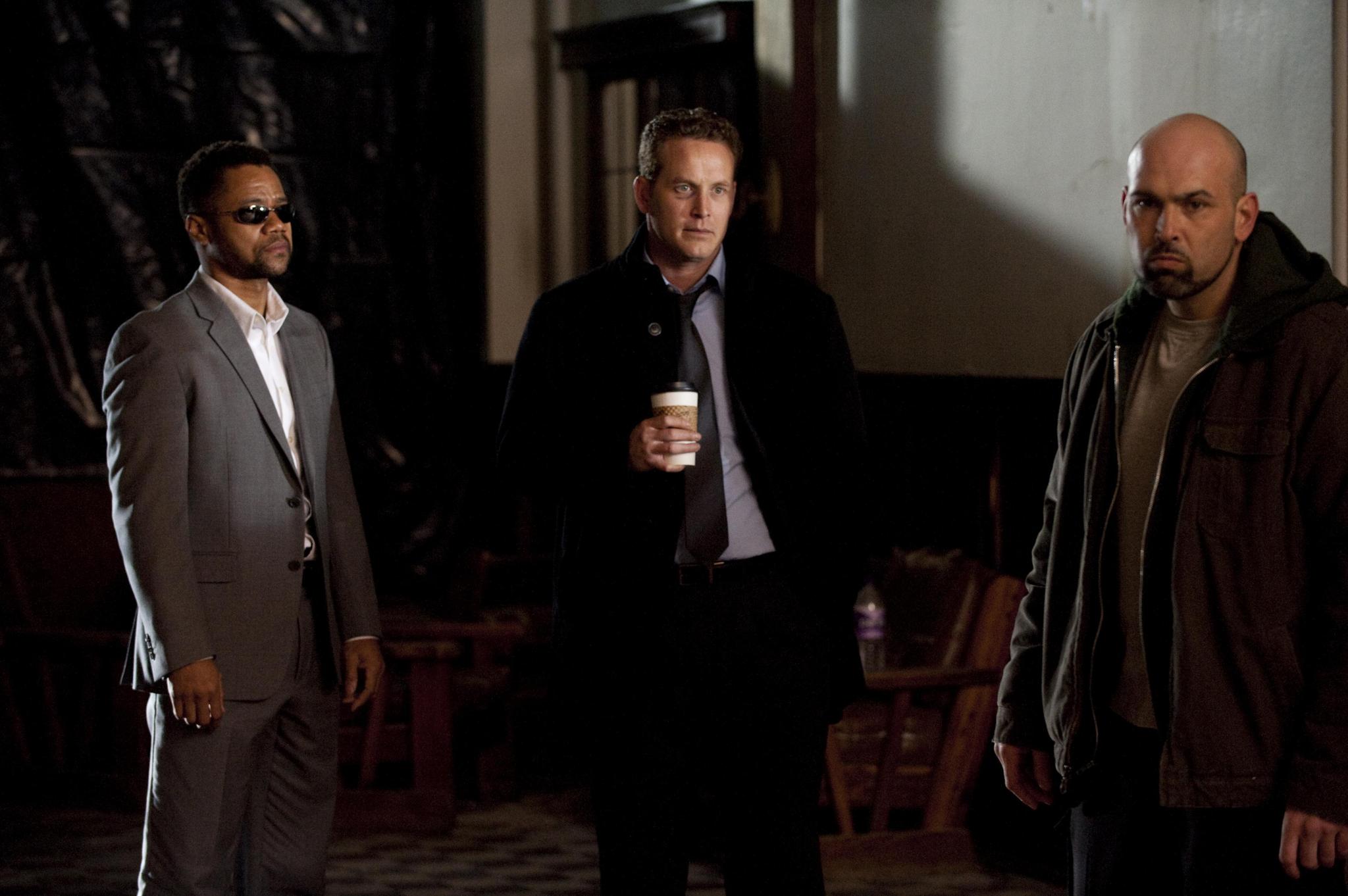 Still of Cuba Gooding Jr. and Cole Hauser in The Hit List (2011)