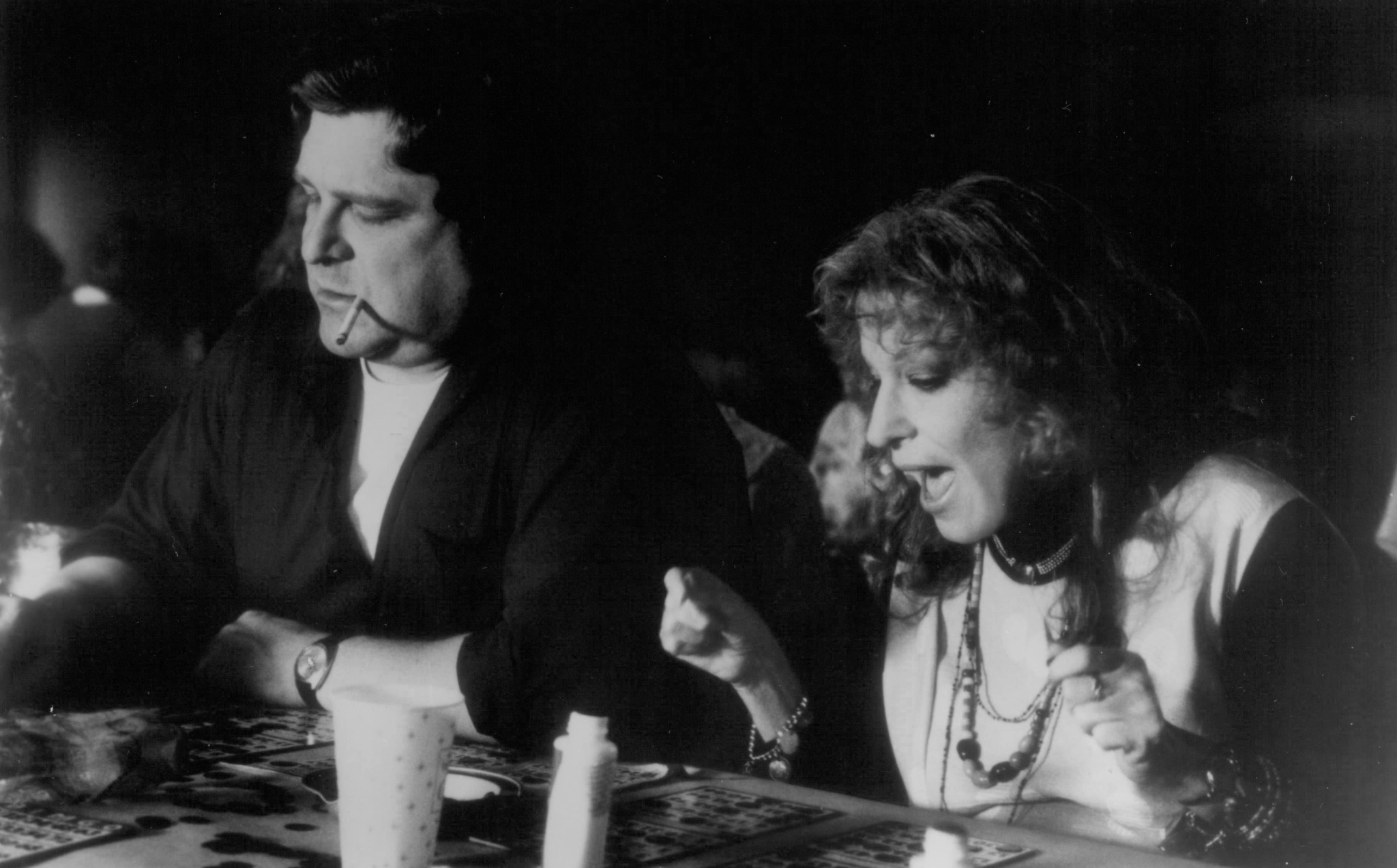 Still of John Goodman and Bette Midler in Stella (1990)