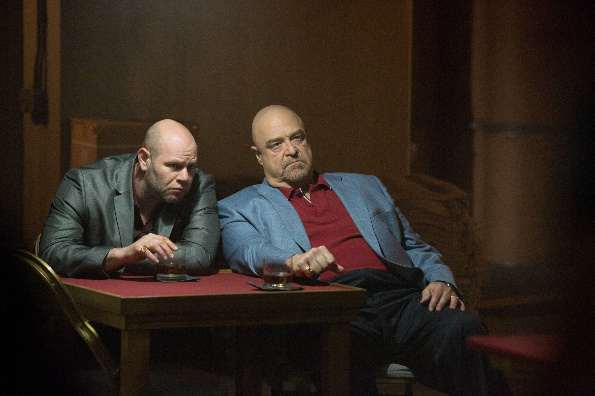 Still of John Goodman and Domenick Lombardozzi in The Gambler (2014)