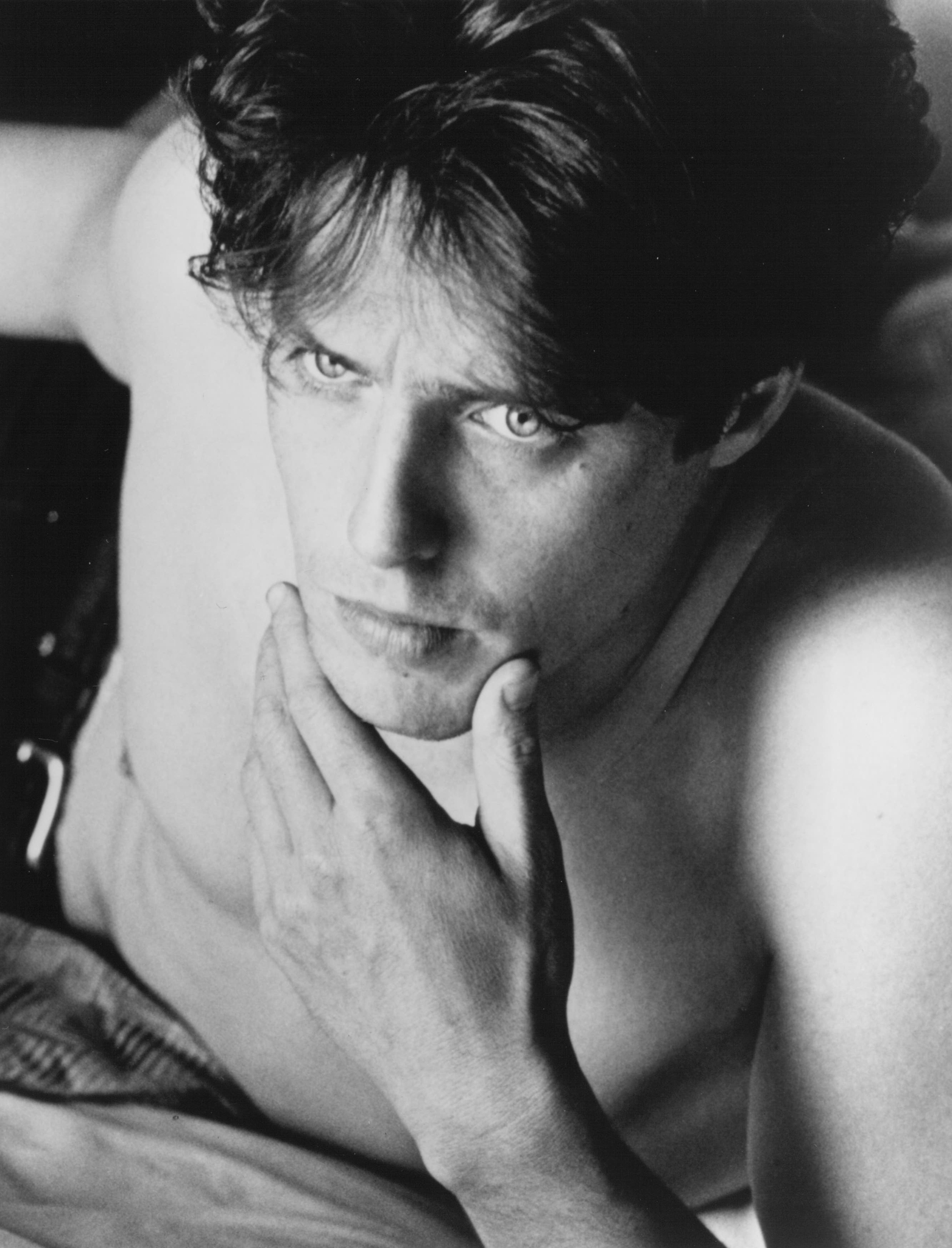 Still of Hugh Grant in Ketverios vestuves ir vienerios laidotuves (1994)