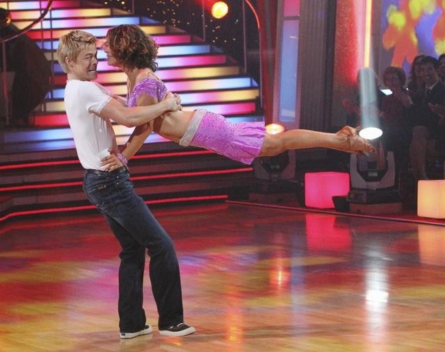 Still of Jennifer Grey and Derek Hough in Dancing with the Stars (2005)