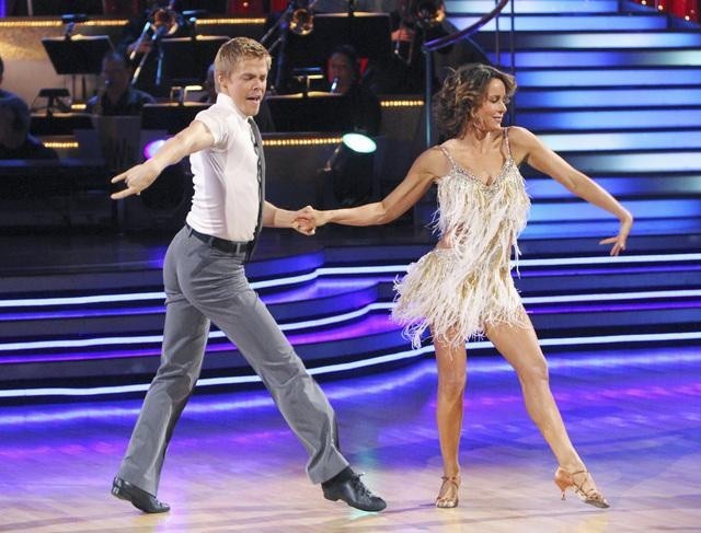 Still of Jennifer Grey and Derek Hough in Dancing with the Stars (2005)