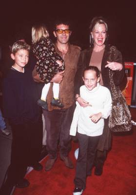 Antonio Banderas and Melanie Griffith at event of The Lion King II: Simba's Pride (1998)