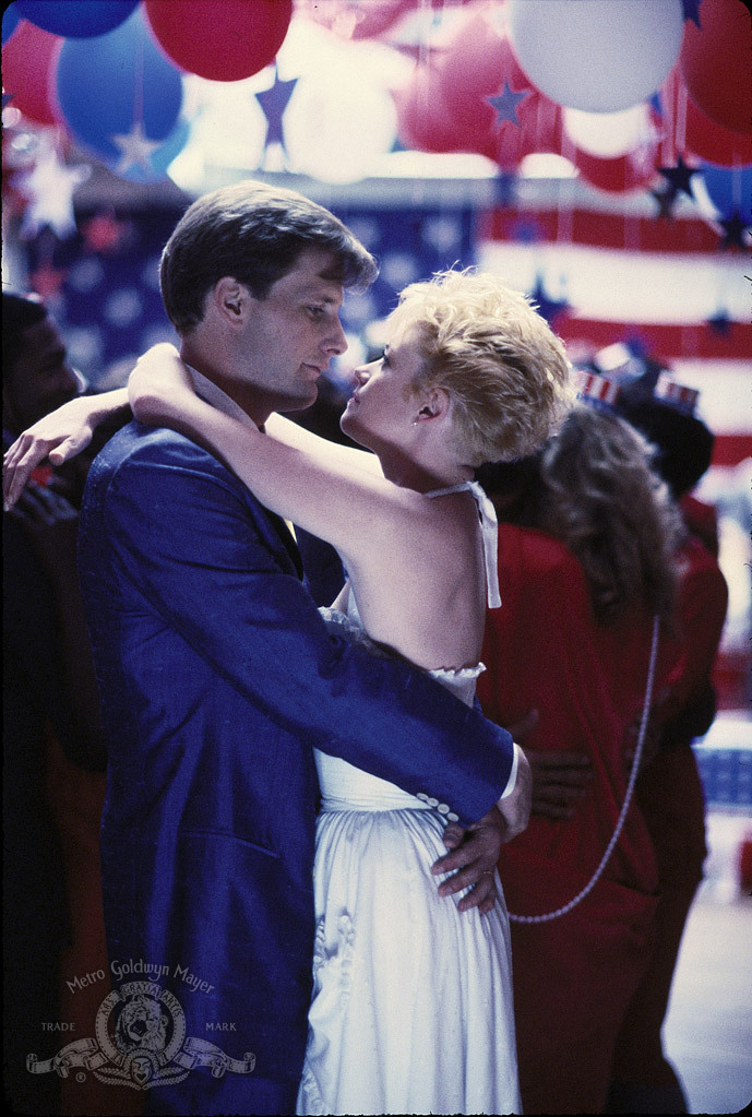 Still of Melanie Griffith and Jeff Daniels in Something Wild (1986)