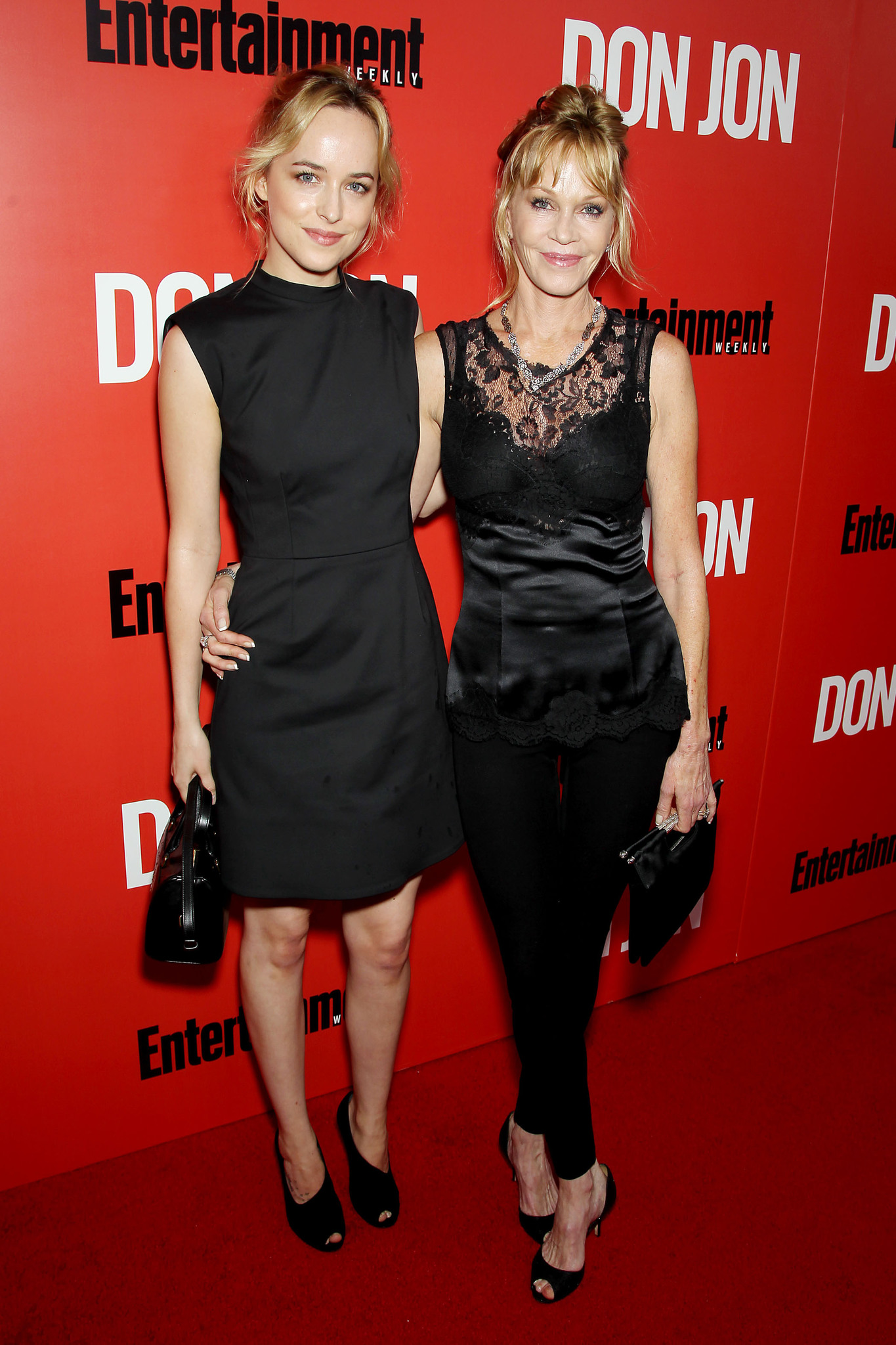 Melanie Griffith and Dakota Johnson at event of Don Zuanas (2013)